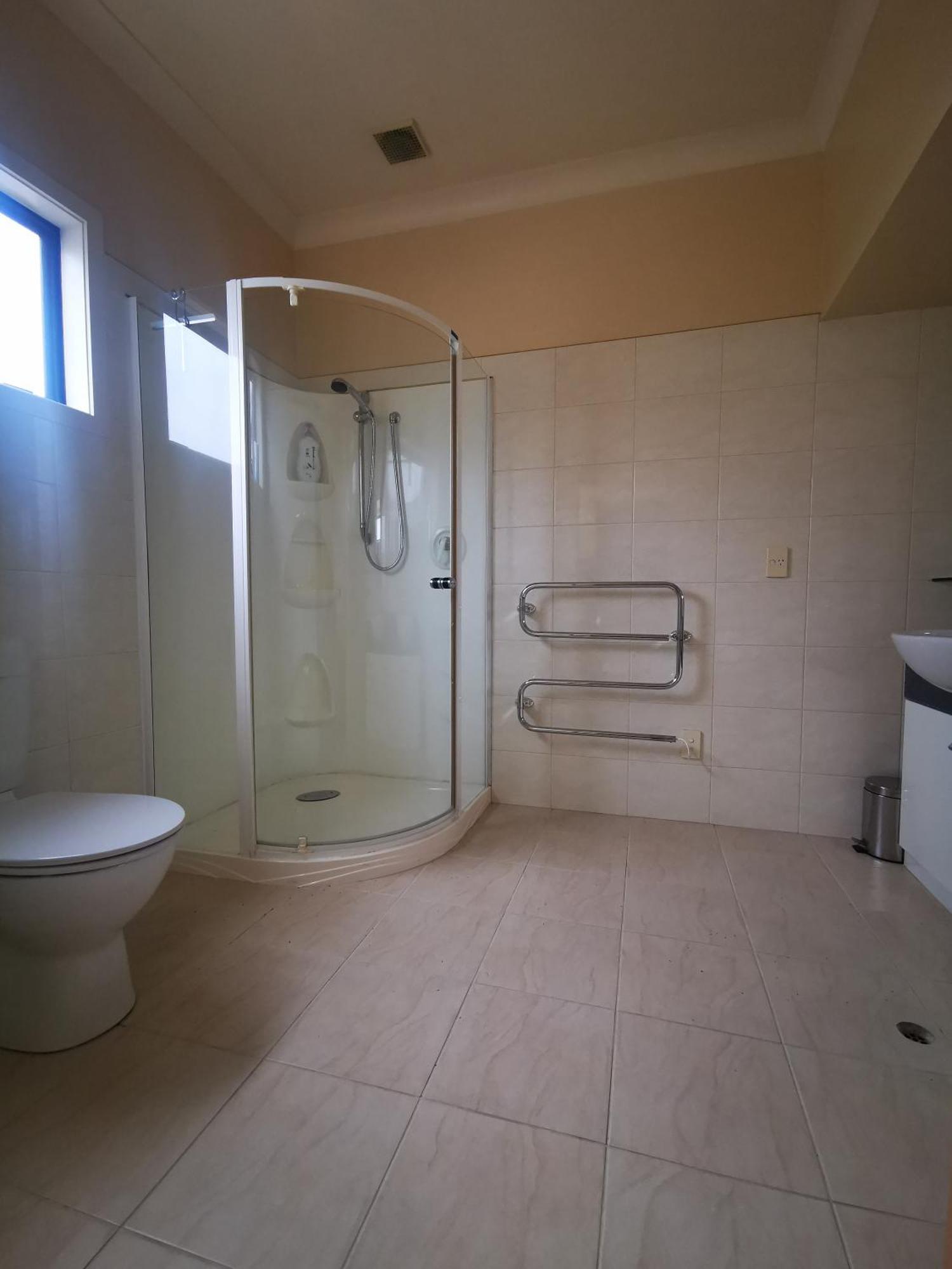 Large Luxury Apartment Located Right In Town Tauposee Exterior foto